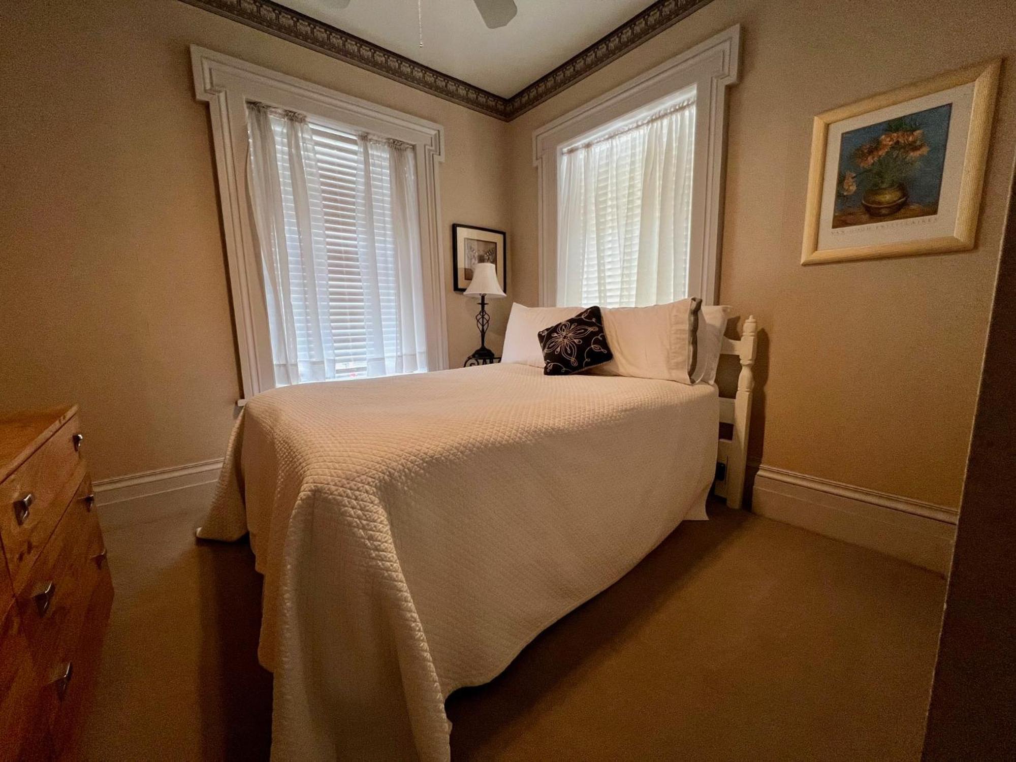 The Mount Vernon Inn Bagian luar foto